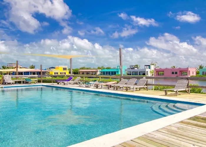 B301 At Mara Laguna San Pedro (Ambergris Caye)